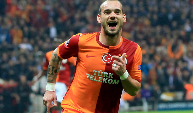 Nusret, Sneijder'ı solladı!