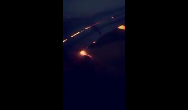 Suudi futbolcuları taşıyan uçağın motoru yandı...