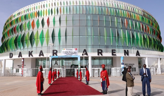 Bakan Kasapoğlu Senegal'de spor salonu açtı!