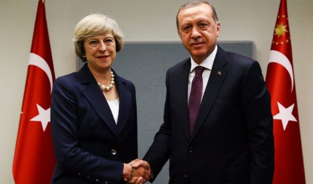Cumhurbaşkanı Erdoğan, Theresa May ile görüştü!