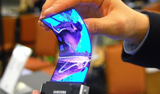 Samsung'un katlanabilir akıllı telefonu geliyor...