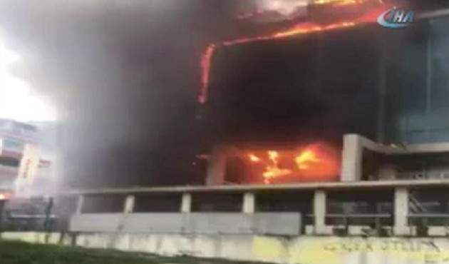 İstanbul'da huzurevinde yangın!