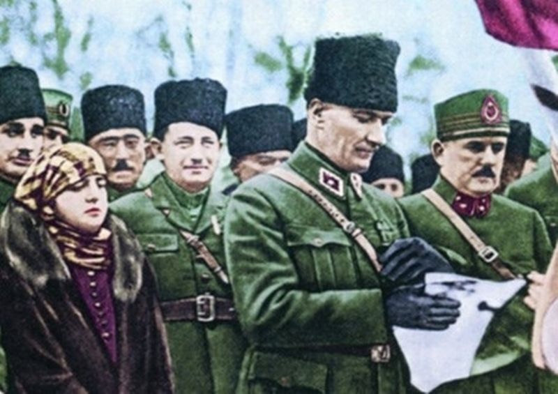 Atatürk'ün renklendirilmiş fotoğrafları... - Sayfa 2