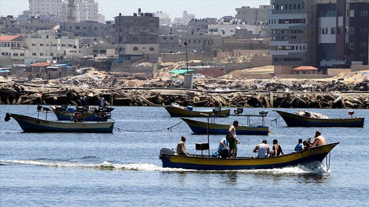 İsrail, balıkçıların avlanma yasağını kaldırdı...