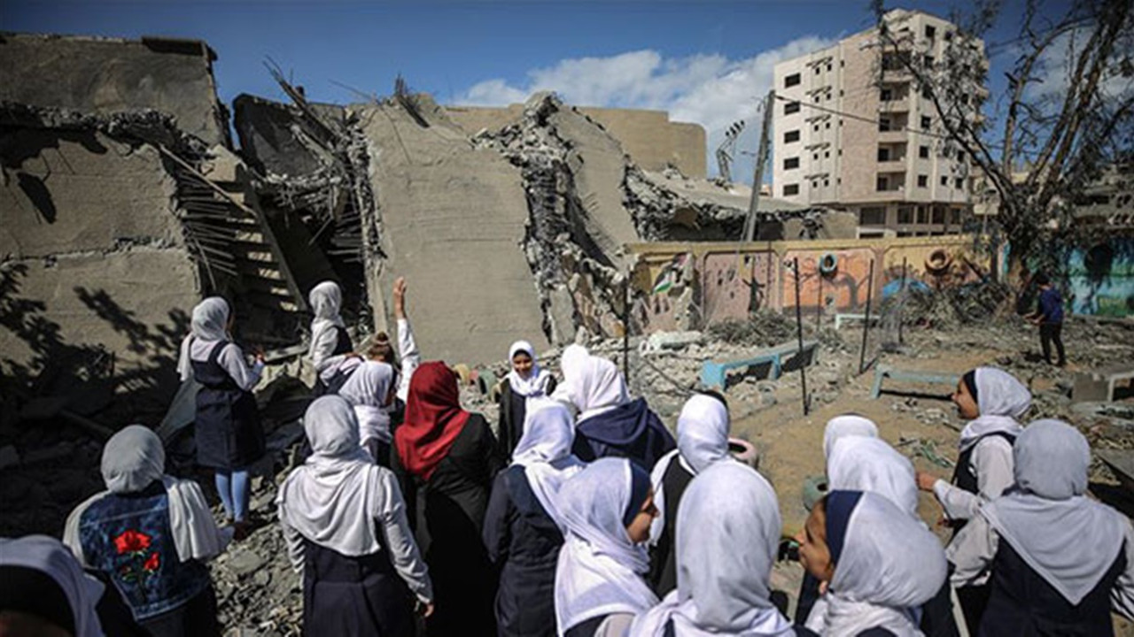 Gazze'de okullar da İsrail'in hedefi oldu