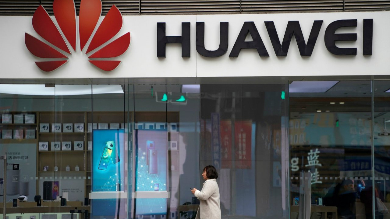 Çinliler iPhone'u bırakıp Huawei alıyor!