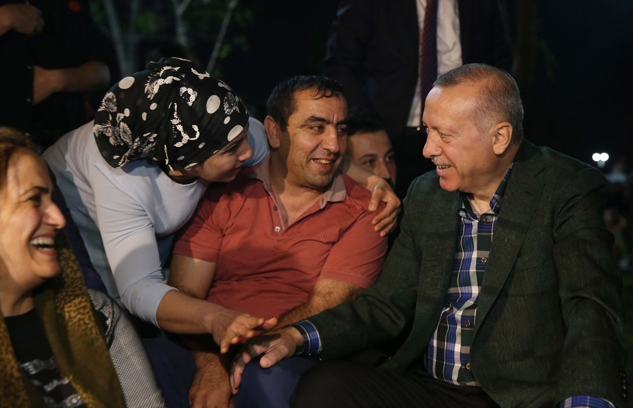 Cumhurbaşkanı Erdoğan, vatandaşlarla iftar yaptı! - Sayfa 2