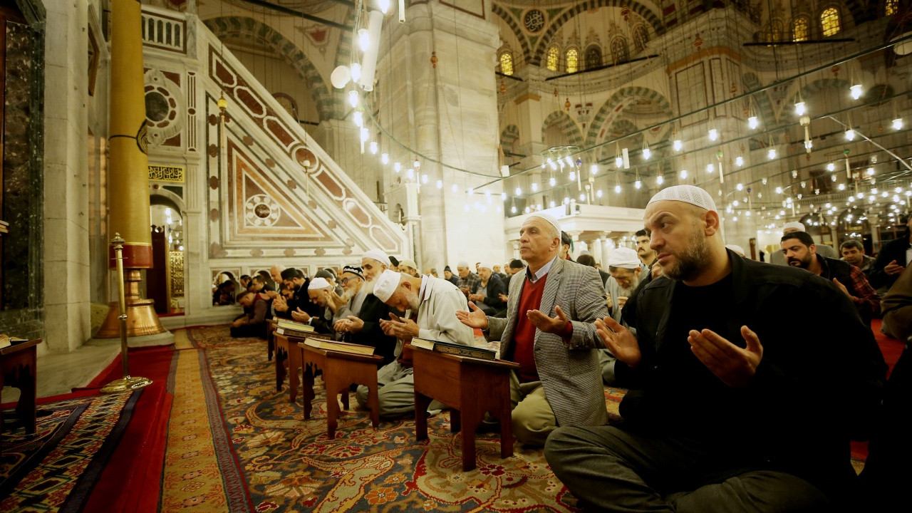 90 bin camide Mehmetçik için dua edildi!
