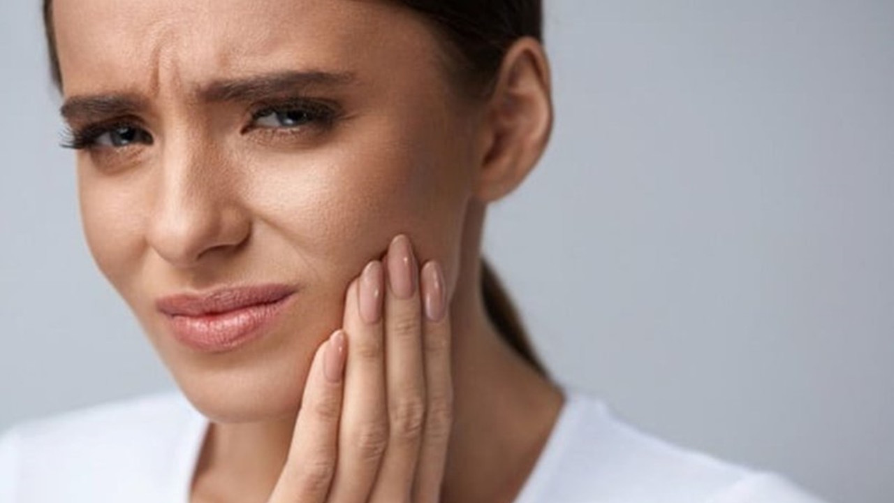 Diş ağrısı nasıl geçer? Ne iyi gelir? Evde doğal yöntemler!