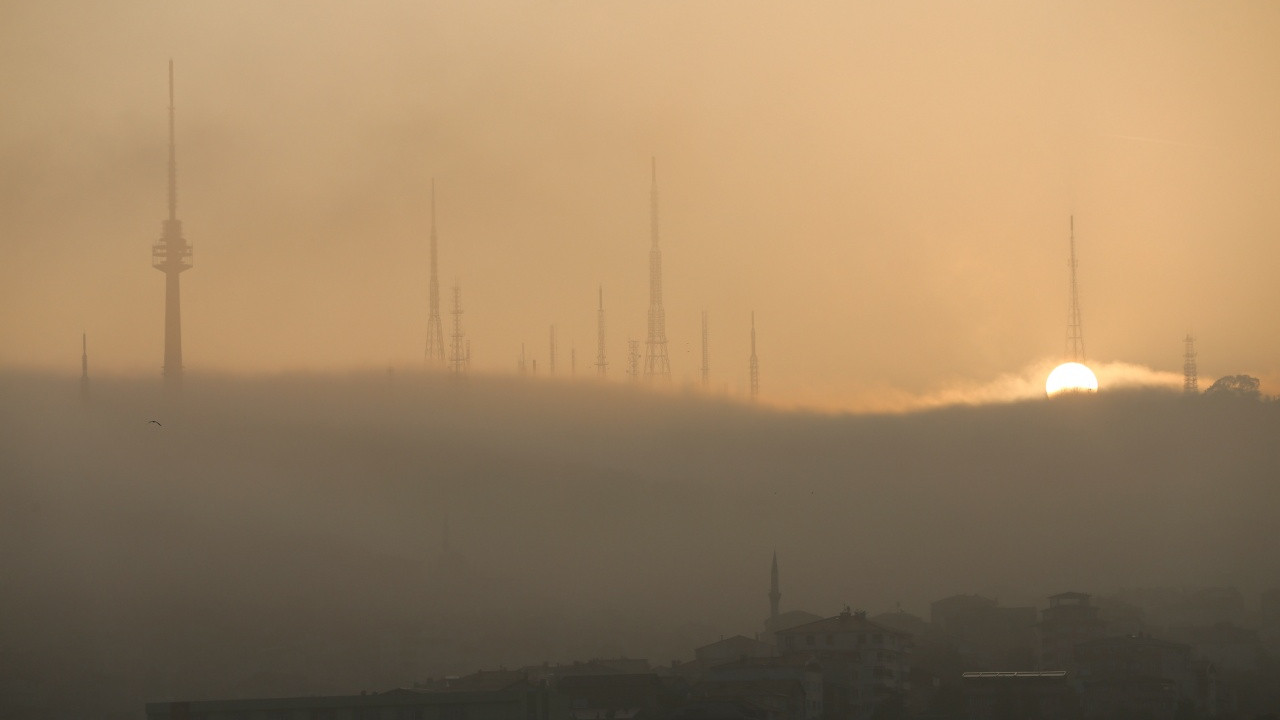 İstanbul yoğun sise teslim oldu!