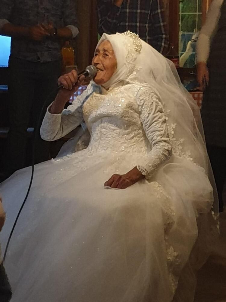 70 yıllık özlem bitti!  85 yaşında telli duvaklı düğün yaptı... - Sayfa 2