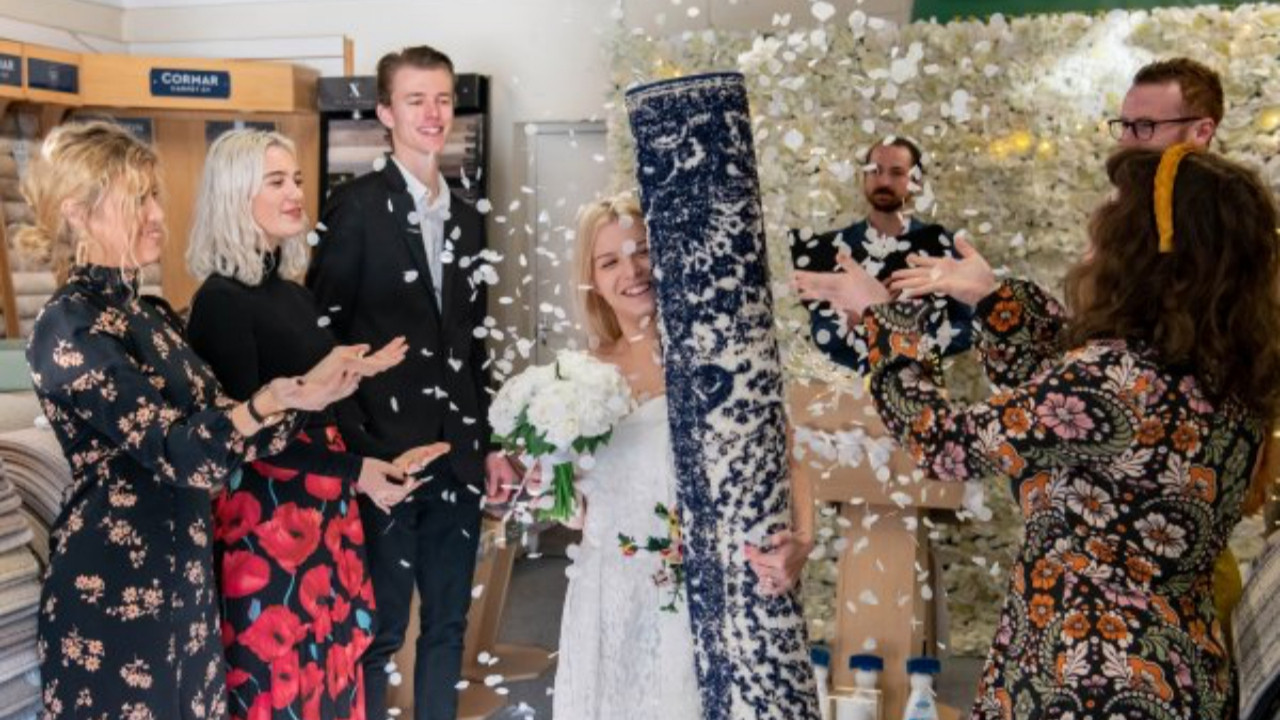 26 yaşındaki kadın halıyla evlendi!