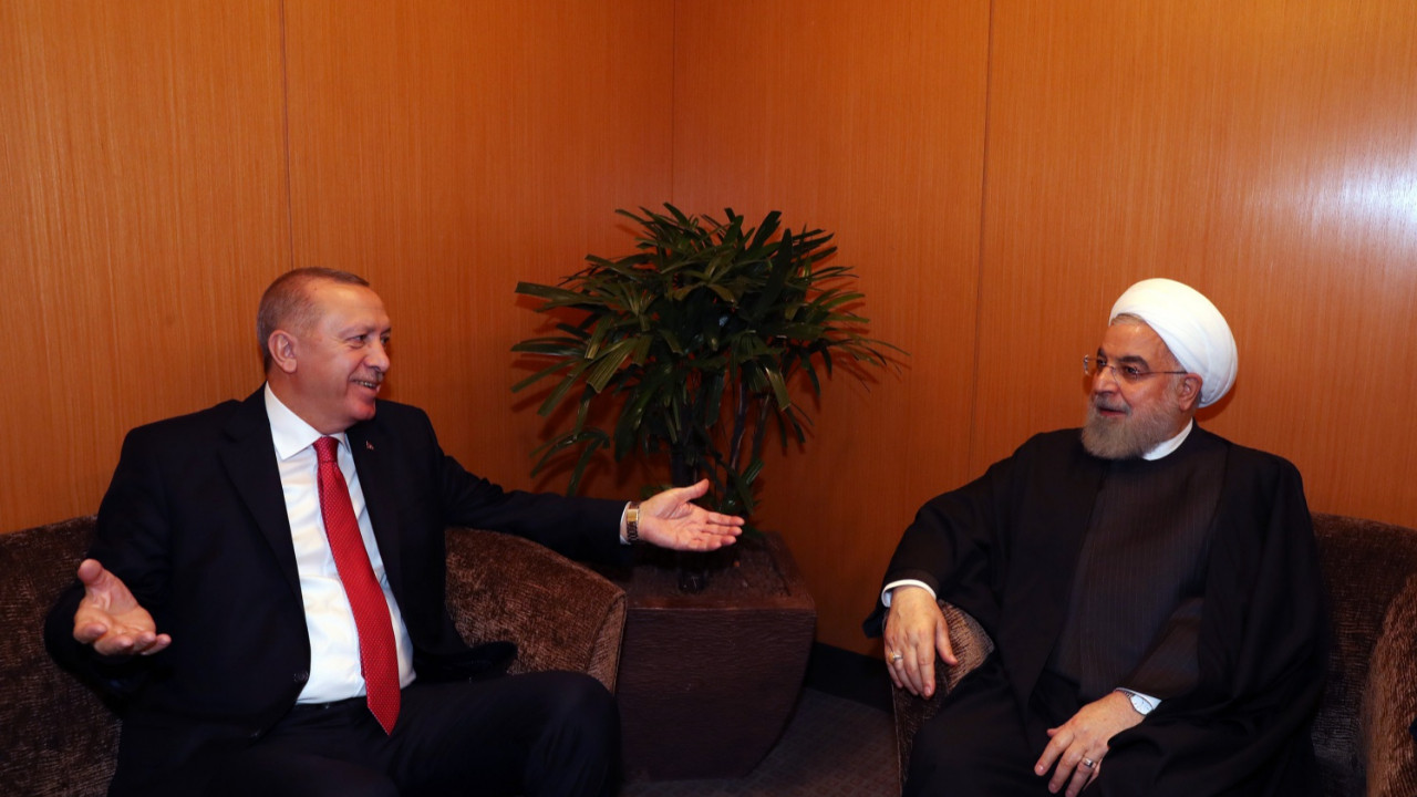 Erdoğan ile Ruhani’den samimi sohbet!