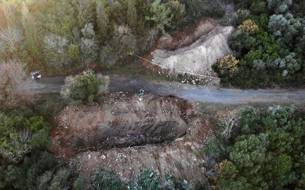 Büyükada’da kazılan dev çukurlar havadan görüntülendi - Sayfa 2