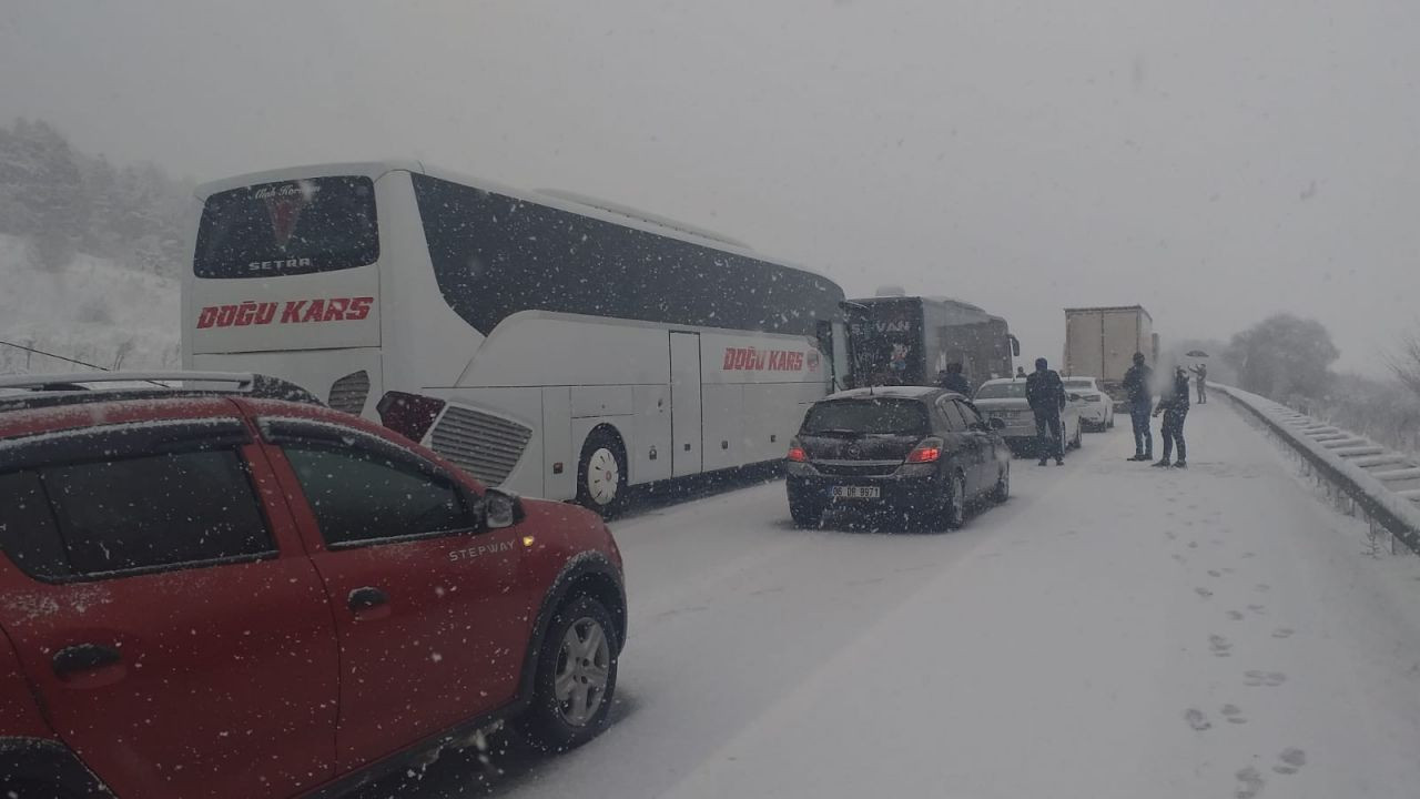 Bursa Ankara Karayolu kar nedeniyle ulaşıma kapandı! - Sayfa 3