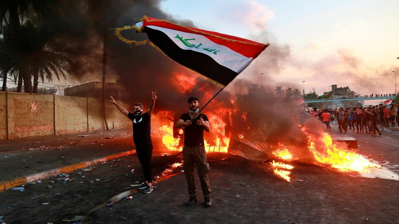 Irak'ta muhalifler Haşdi Şabi karargahını yaktı...