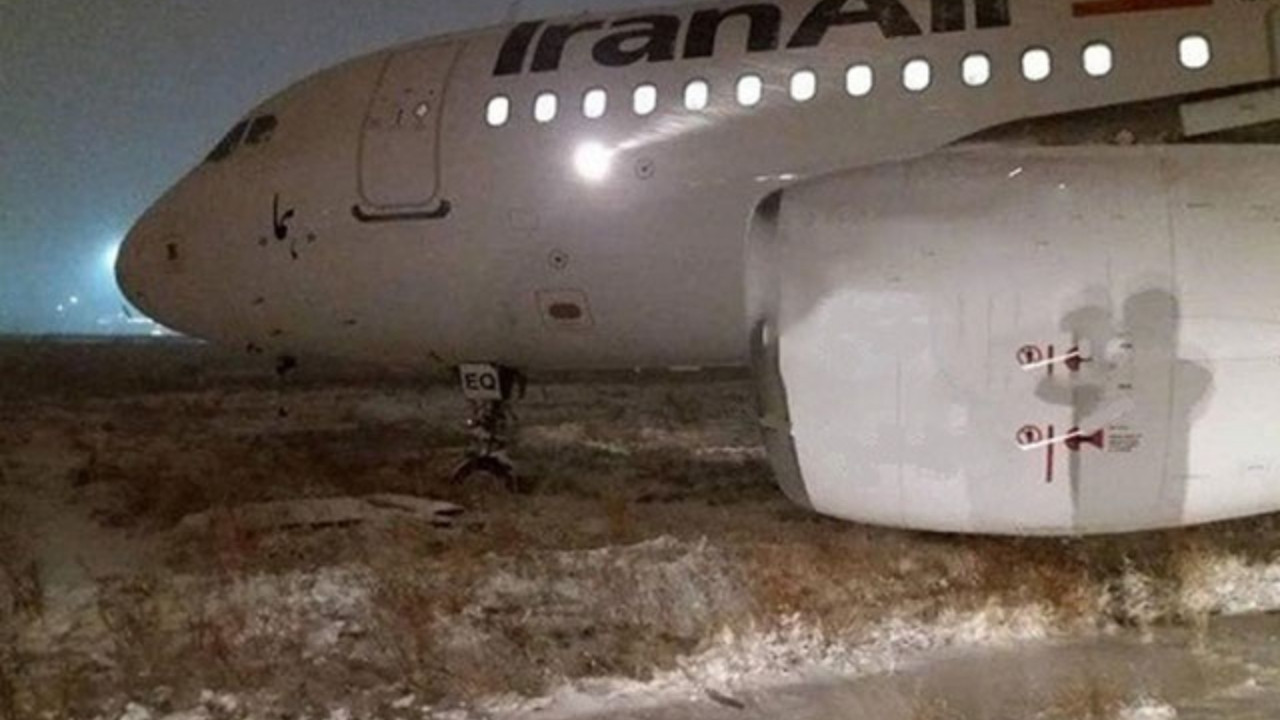 İran'da yolcu uçağı pistten çıktı