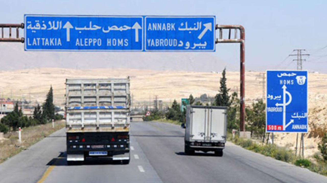 Suriye'de kritik gelişme! Esed M5 karayolunu ele geçirdi