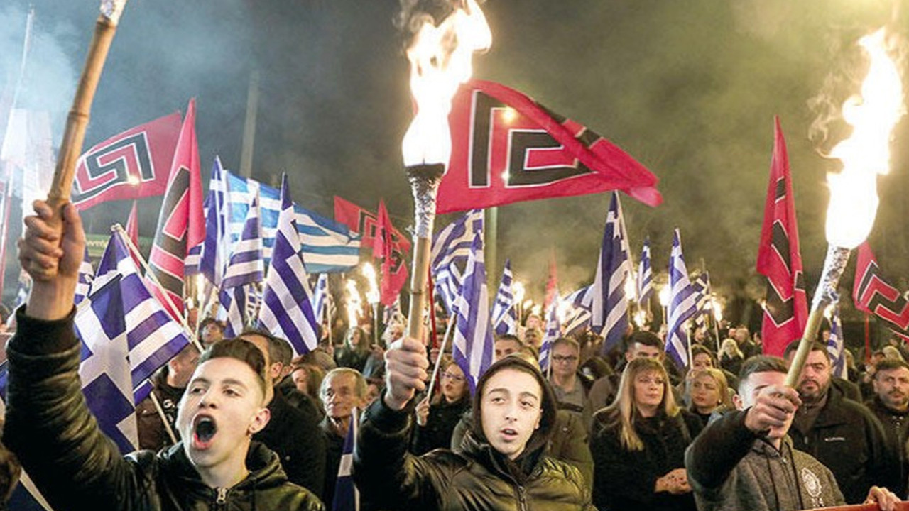 Yunan polisine Avrupalı ırkçılardan destek