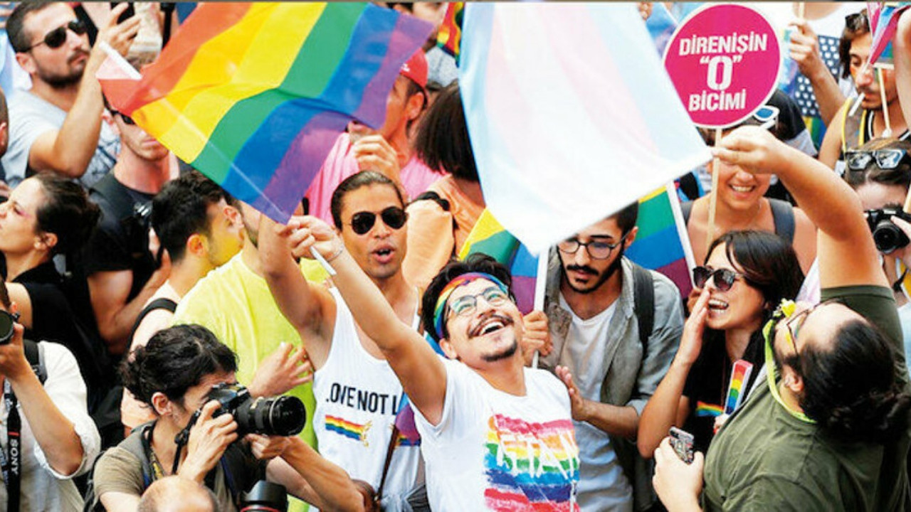 CHP İBB'de LGBT müdürlüğü kurmak istedi AK Parti engelledi!