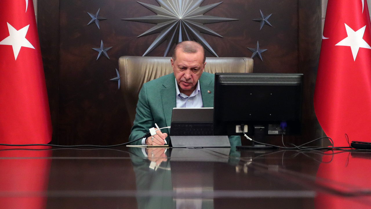 Okullarda koronavirüs tatili uzayacak mı? Cumhurbaşkanı Erdoğan'dan flaş açıklama...