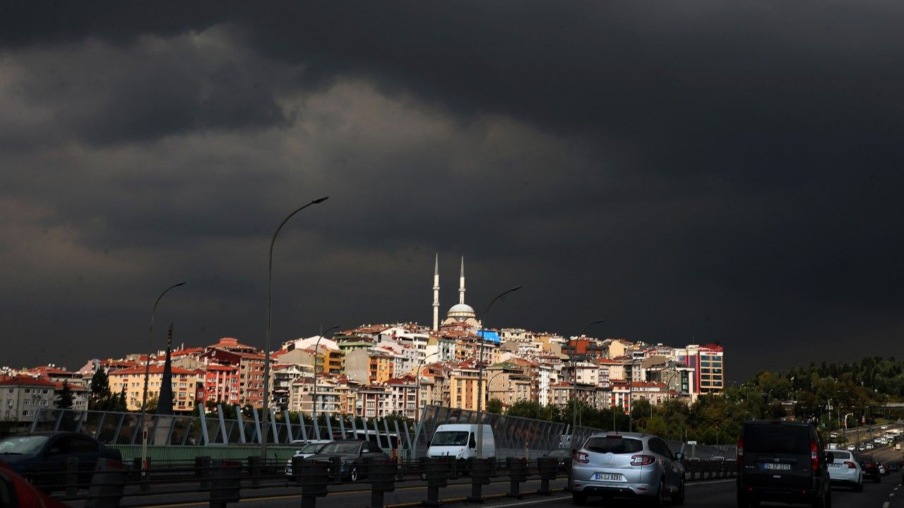 İstanbul için turuncu alarm! Meteoroloji saat verdi, kuvvetli geliyor...