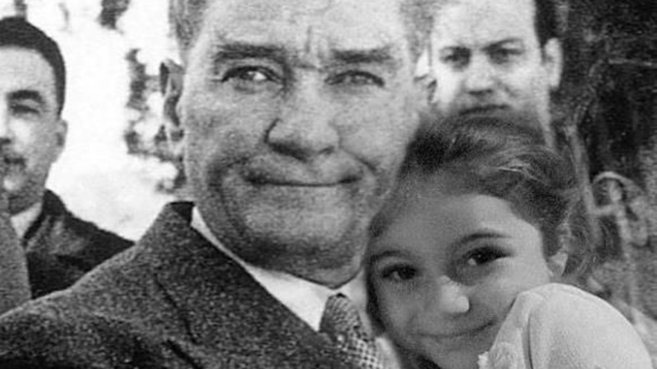 En güzel Atatürk fotoğrafları ve resimleri 2020! 23 Nisan Atatürk resimli mesajları!