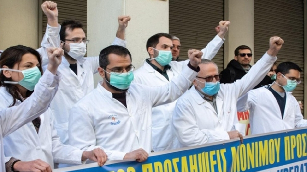 Son dakika... Yunanistan’daki sağlık çalışanlarından 'sağlık sistemi protestosu'