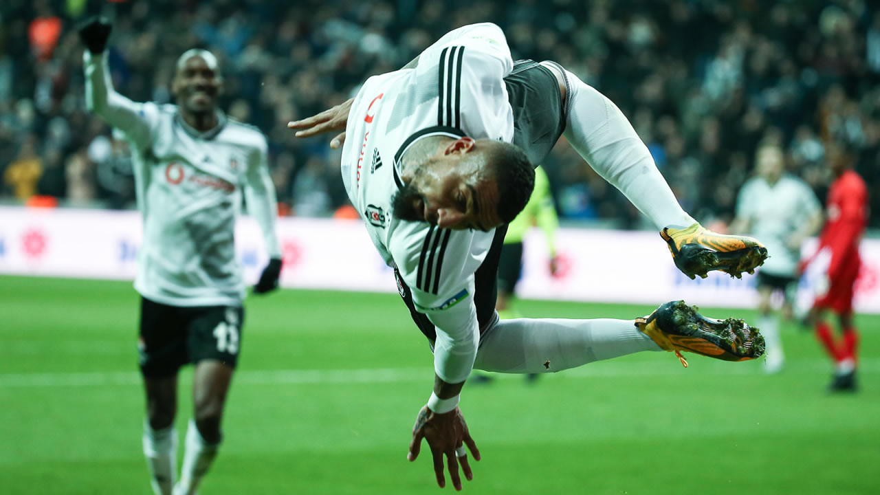 Beşiktaşta flaş Boateng gelişmesi! Yıldız futbolcu dönüyor