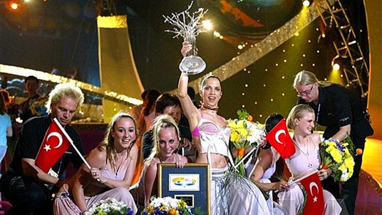 Sertab Erener'den Eurovision'da ikinci zafer!