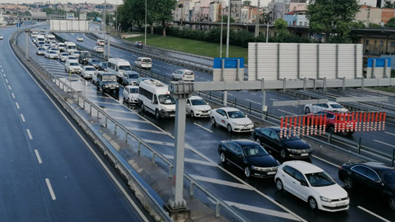 Son dakika... Avrasya Tüneli Avrupa Anadolu geçişi 1 saat trafiğe kapatıldı