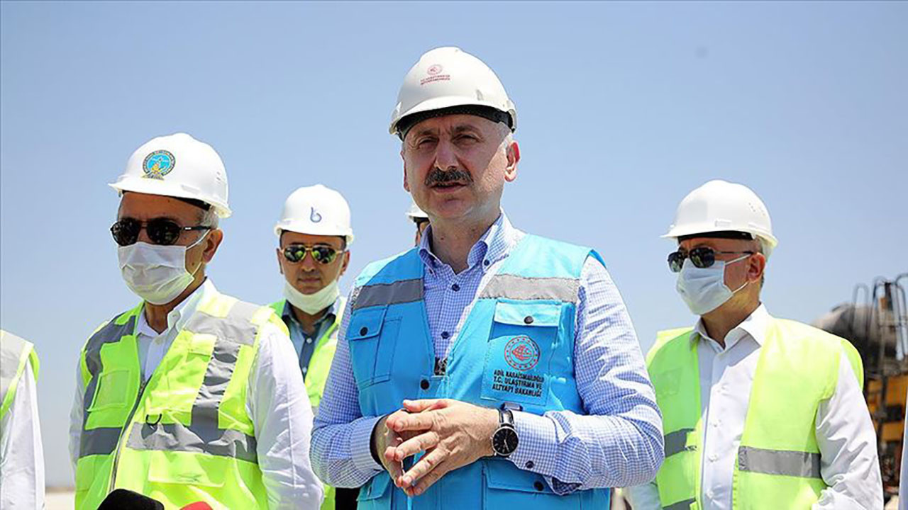 Ulaştırma ve Altyapı Bakanı Adil Karaismailoğlu: Çukurova'ya yakışır bir havalimanı yapmak için var gücümüzle çalışıyoruz