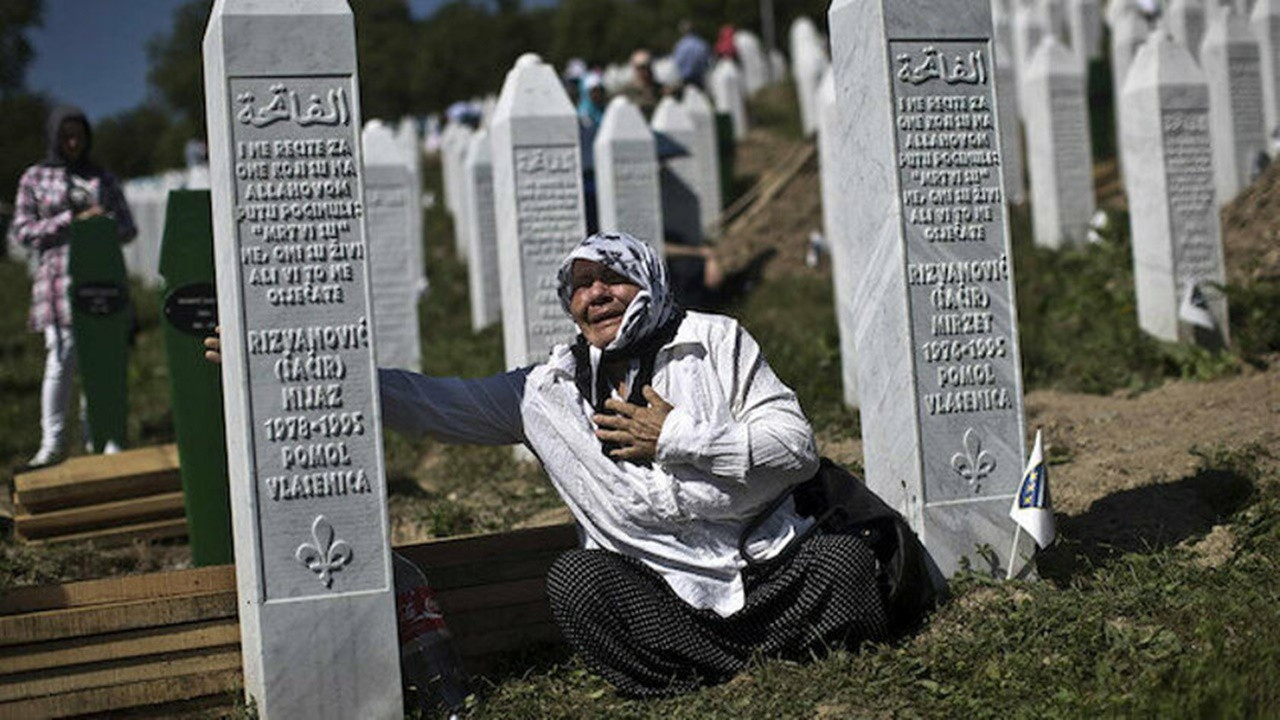 Srebrenitsa katliamı mesajları! Srebrenitsa'da ne oldu? Kaç kişi hayatını kaybetti?