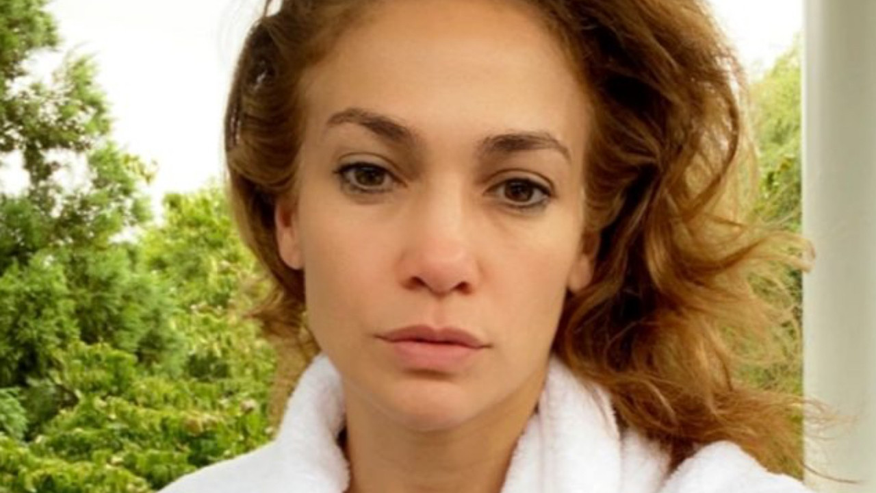 Jennifer Lopez'den makyajsız fotoğraf!