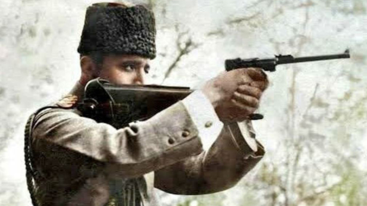 Kafkas Orduları Kumandanı Enver Paşa bugün şehit düştü!