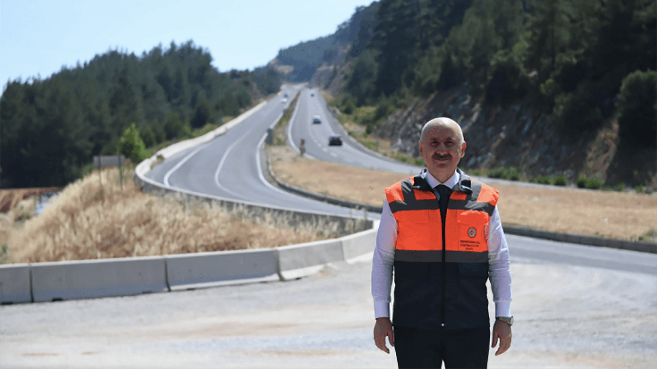 Türkiye'nin bölünmüş yol ağı 27 bin kilometreyi aştı