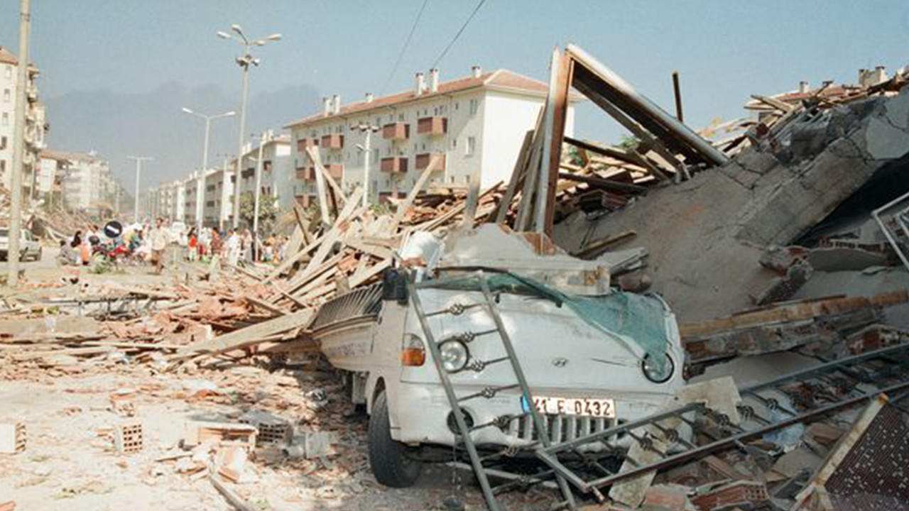 17 Ağustos depreminden hangi iller etkilendi? Depremde kaç kişi öldü?