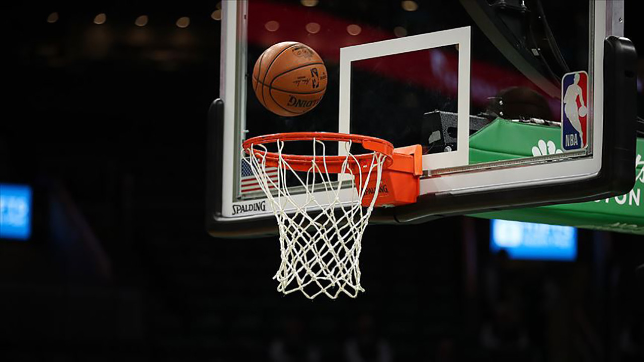 NBA play-off yarı finalinde Lakers ve Bucks ilk galibiyetlerini aldı