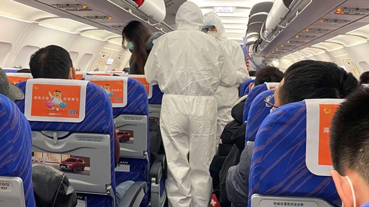 Maske takmayan yolcu uçağa acil iniş yaptırdı