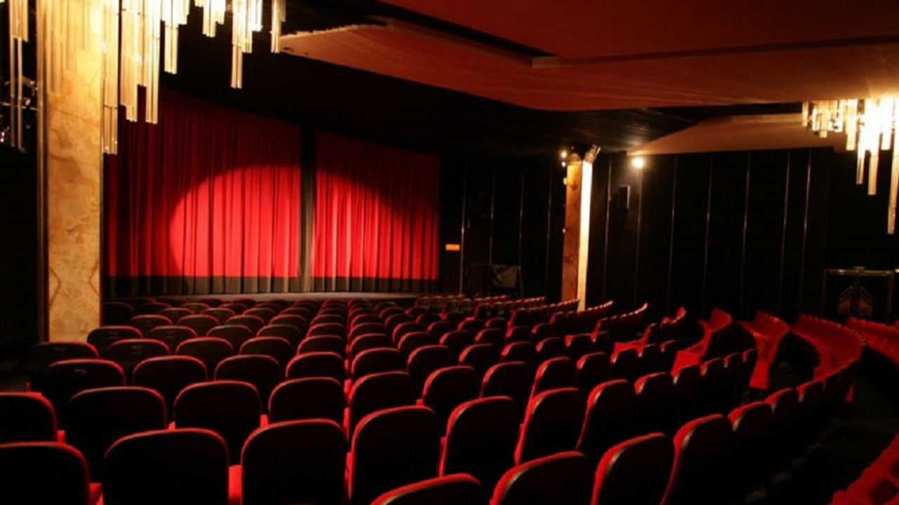 Tiyatro, opera ve bale gösterileri yasak kapsamından çıkartıldı