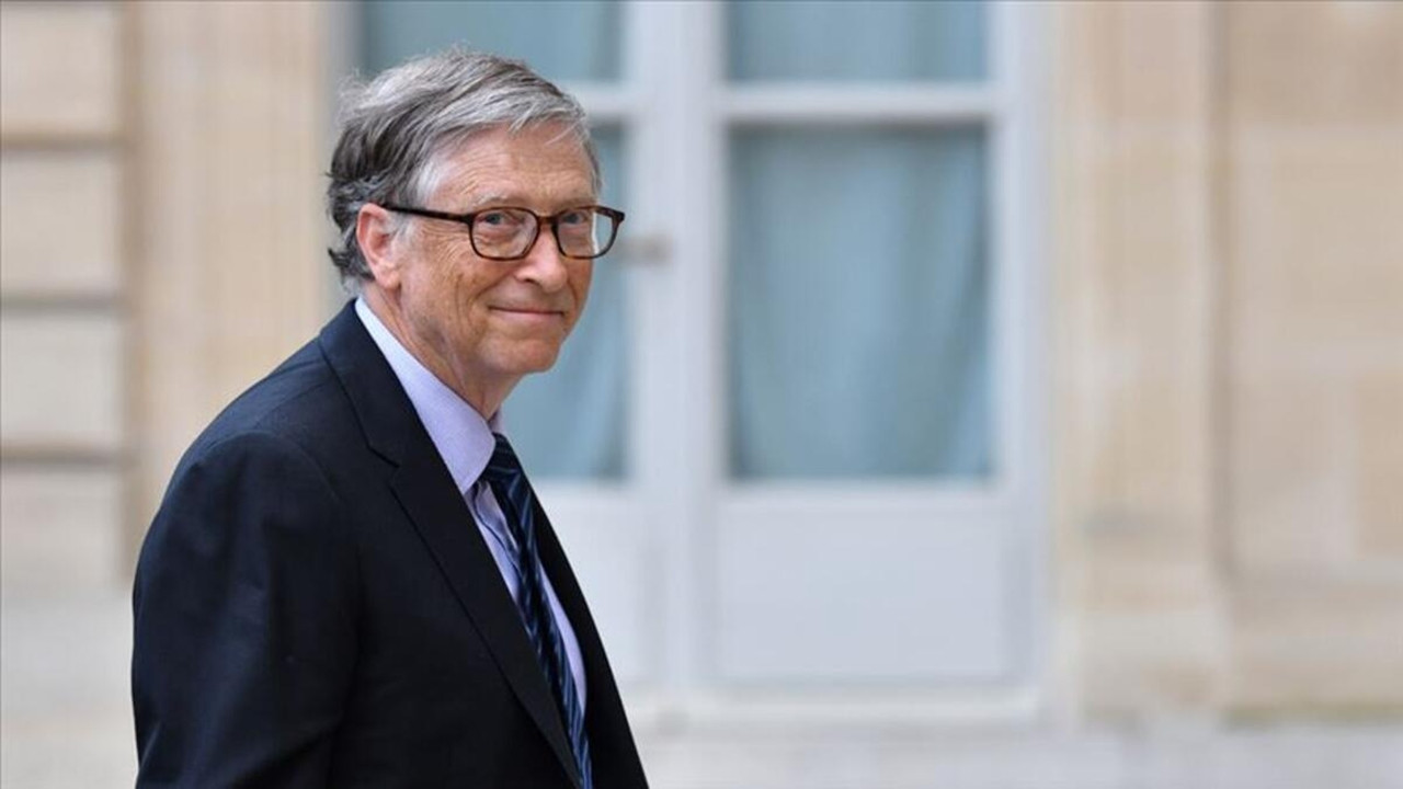 Bill Gates: Salgın 2022'nin sonuna kadar sürecek