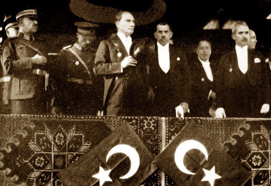 Atatürk'ün gözü neden şaşı? Atatürk'ün sol gözündeki sır ne? - Sayfa 3