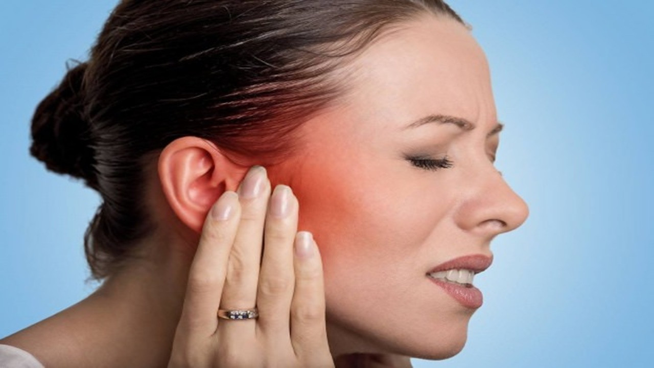 Kulak kristalleri neden oynar? Şiddetli baş dönmelerinin nedeni kulak kristalleri tedavisi nasıl?