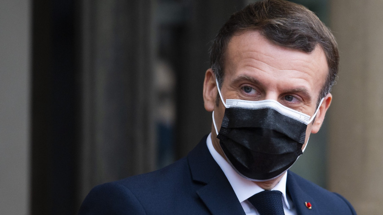 Emmanuel Macron koronavirüse yakalandı