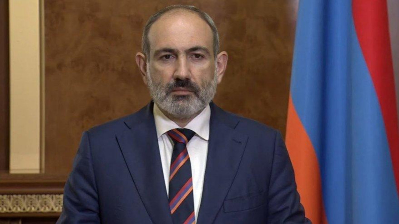 Ermenistan Başbakanı Paşinyan alay konusu oldu