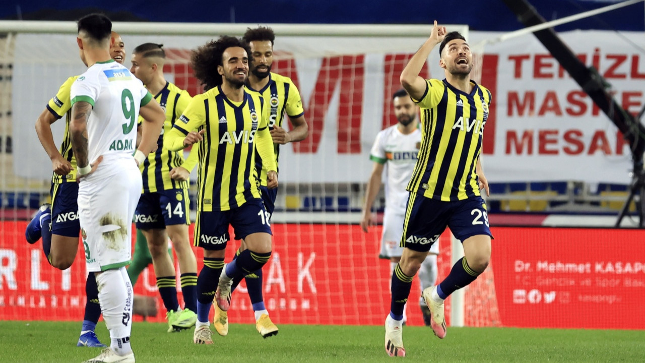Fenerbahçe evinde Aytemiz Alanyaspor'u 2-1 mağlup etti