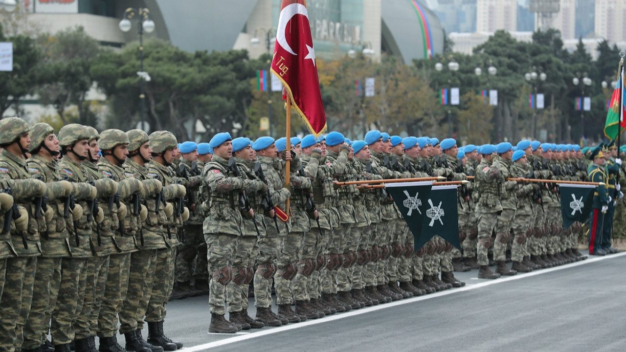 Azerbaycan'dan 'Türkiye askeri üs kuracak' haberlerine yalanlama