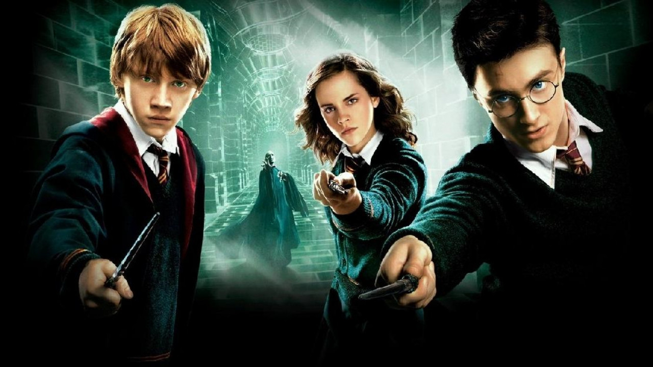 Harry Potter ve Zümrüdüanka Yoldaşlığı filminin konusu nedir? Oyuncuları kimlerdir?