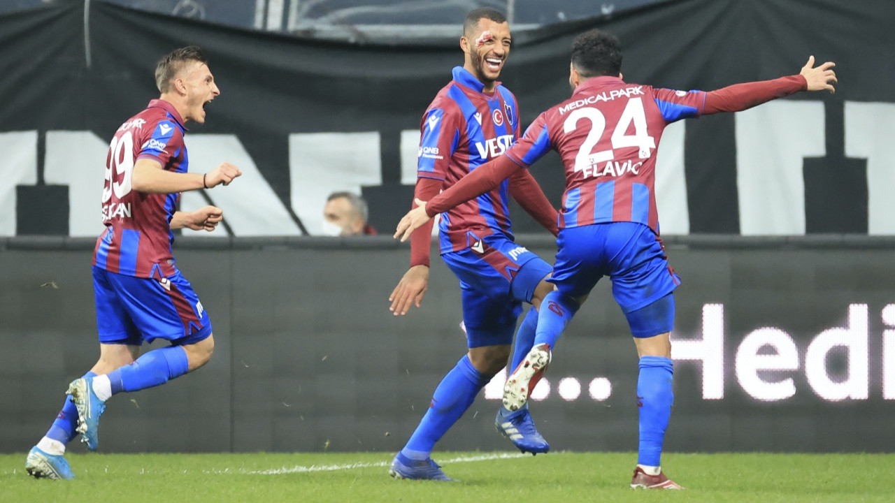 Trabzonspor'dan Beşiktaş derbisinde müthiş geri dönüş: 1-2