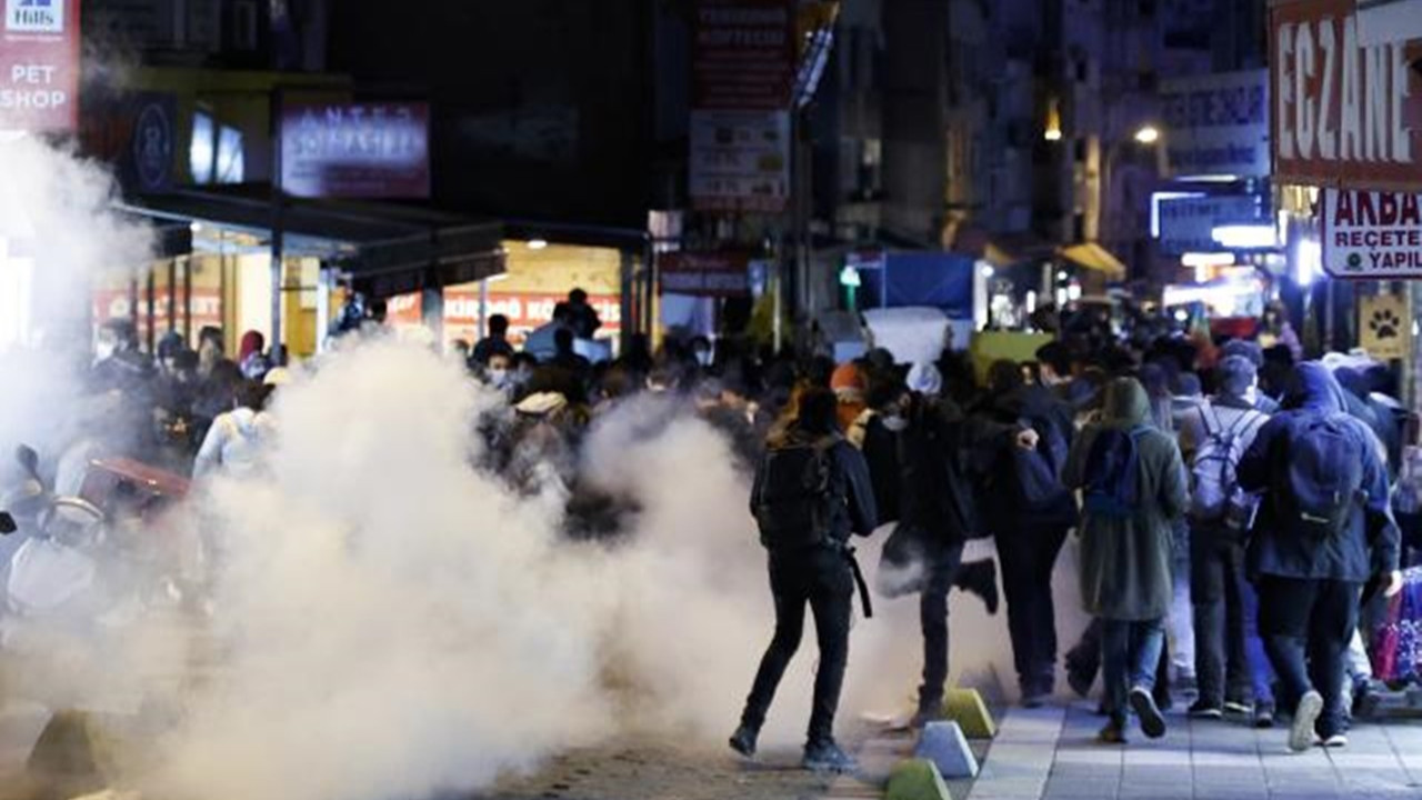 Kadıköy'deki protestolarda gözaltına alınan 94 kişiden 65'i serbest